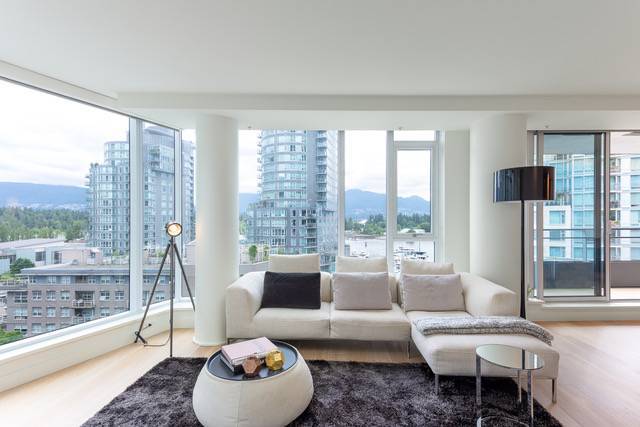 1499 W Pender St in Vancouver, BC - Building Photo
