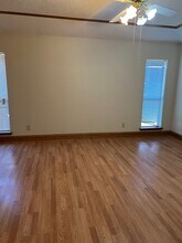 7416 N 20th St in McAllen, TX - Foto de edificio - Building Photo