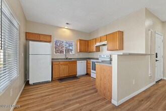 9435 Stoney Creek Way in Reno, NV - Building Photo - Building Photo