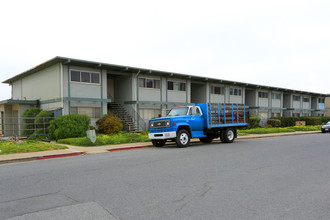 La Esplanade Apartments in Pacifica, CA - Building Photo - Building Photo