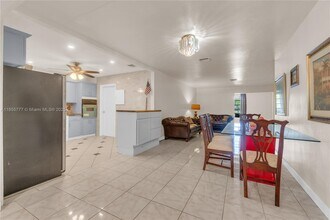 2322 Pierce St in Hollywood, FL - Building Photo - Building Photo