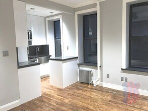 20 Prince St, Unit 26 in New York, NY - Building Photo - Building Photo