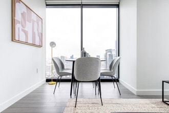 1210 S Indiana Ave in Chicago, IL - Building Photo - Building Photo