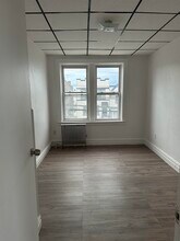 324 Danforth Ave in Jersey City, NJ - Building Photo - Building Photo