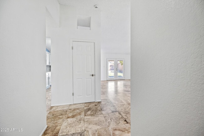 3060 E John Cabot Dr in Phoenix, AZ - Building Photo - Building Photo