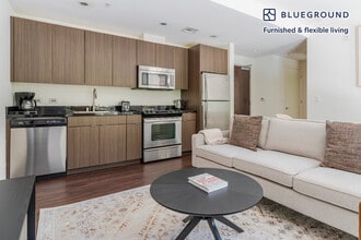 388 Santana Row in San Jose, CA - Building Photo - Building Photo