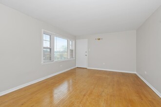 2830-42 W 87th St LLC in Chicago, IL - Foto de edificio - Interior Photo