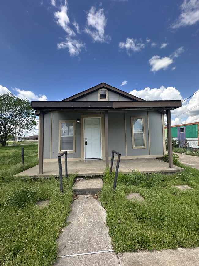 property at 419 S Morton Ave