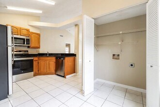 12710 Dunhill Dr in Tampa, FL - Building Photo - Building Photo