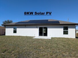 7352 Quarry St in Englewood, FL - Building Photo