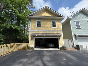 600 Ellingson Pkwy in Mount Pleasant, SC - Foto de edificio - Building Photo