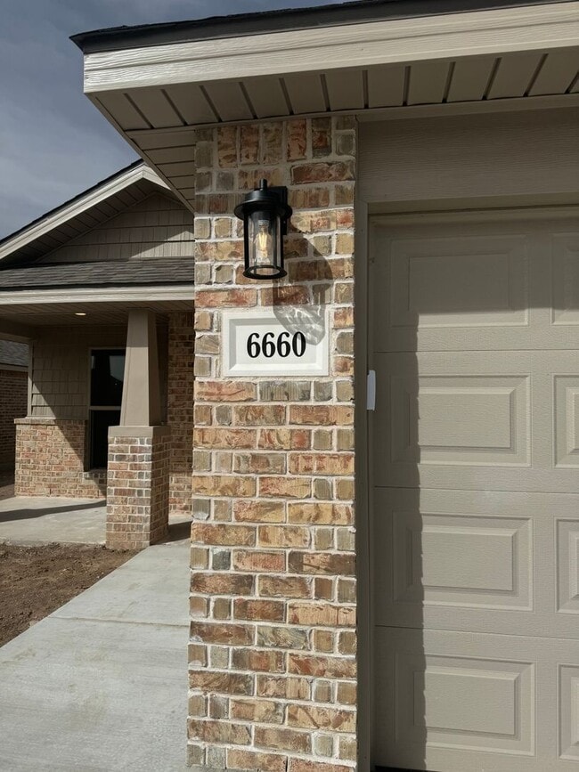 6660 Athens St in Amarillo, TX - Building Photo - Building Photo