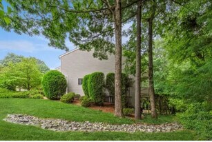 59 Samuel Dr in North Grafton, MA - Building Photo