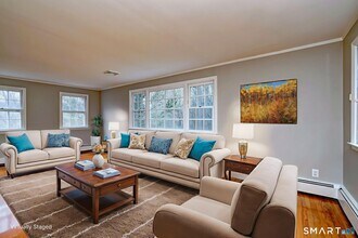 25 Shelter Rock Rd in Trumbull, CT - Building Photo - Building Photo