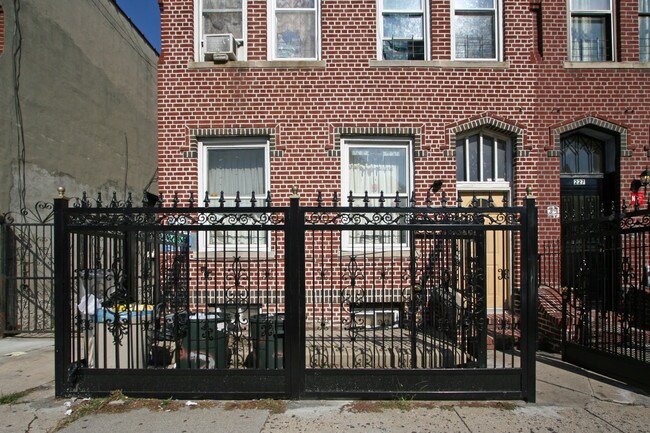 223 Martense St in Brooklyn, NY - Building Photo - Building Photo