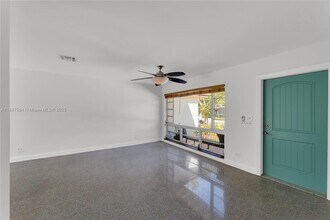 2249 SW 34th Terrace in Fort Lauderdale, FL - Building Photo - Building Photo