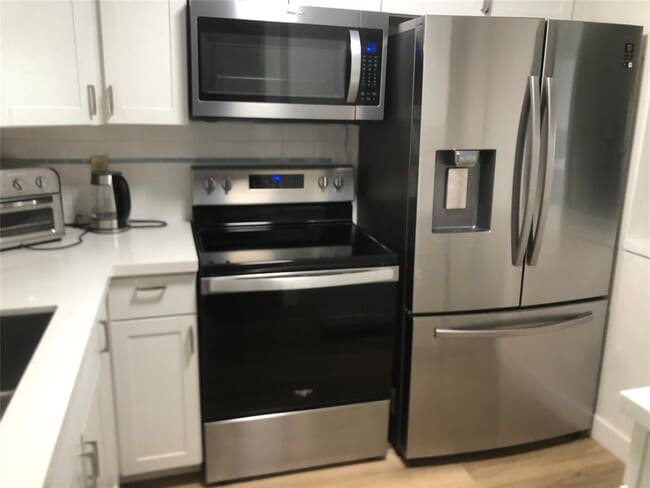 9233 SW 8th St, Unit 420 in Boca Raton, FL - Building Photo - Building Photo
