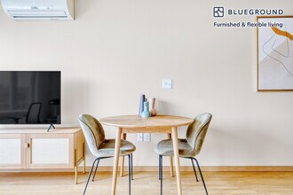 708 6th Ave N-Unit -FL5-ID308 in Seattle, WA - Foto de edificio - Building Photo