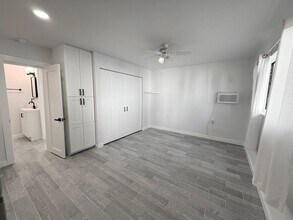 319 Beach Rd in Sarasota, FL - Building Photo - Building Photo