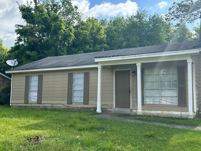 property at 2825 Shenandoah Dr