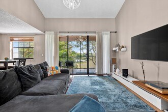 301 SW 158th Terrace in Pembroke Pines, FL - Building Photo - Building Photo