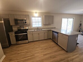 1550 Greenbrook Dr in Austell, GA - Building Photo - Building Photo