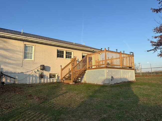 8890 W Farm Rd 104 in Willard, MO - Building Photo - Building Photo