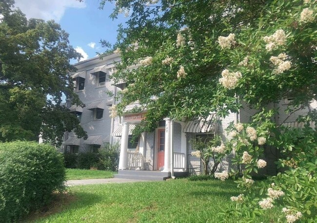602 Henry St