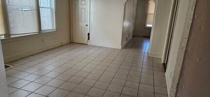 3130 N Richards St, Unit 3130 in Milwaukee, WI - Foto de edificio - Building Photo