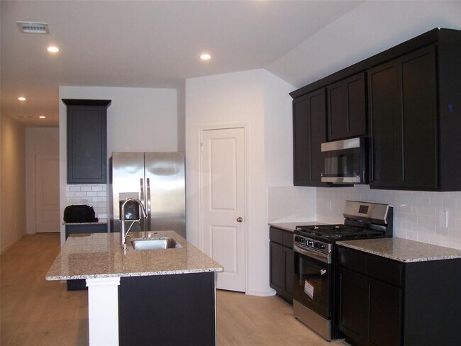 5015 Rosevine Way in Fresno, TX - Building Photo - Building Photo