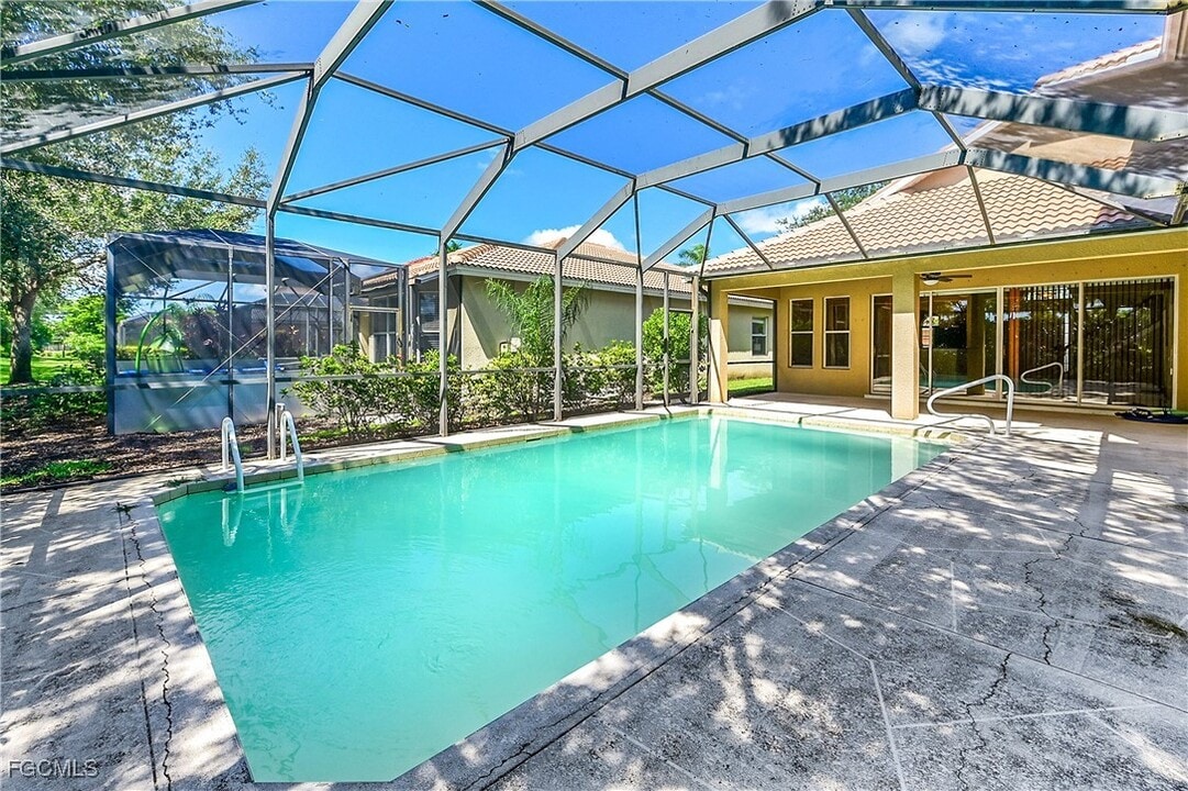 12960 Seaside Key Ct in Ft. Myers, FL - Building Photo