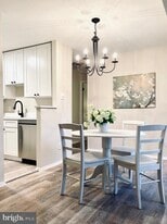 2905 Charing Cross Rd, Unit 7 in Falls Church, VA - Building Photo