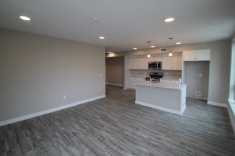 629 Washington St in Whitman, MA - Building Photo - Building Photo