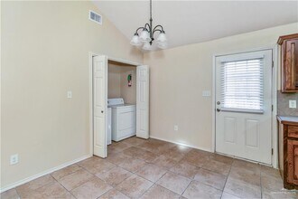 6 West Dr in Edinburg, TX - Building Photo - Building Photo