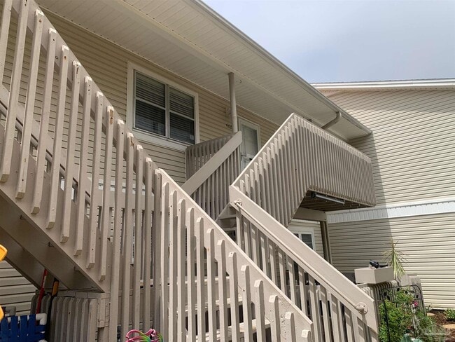 1200 Shoreline Dr in Gulf Breeze, FL - Building Photo - Building Photo