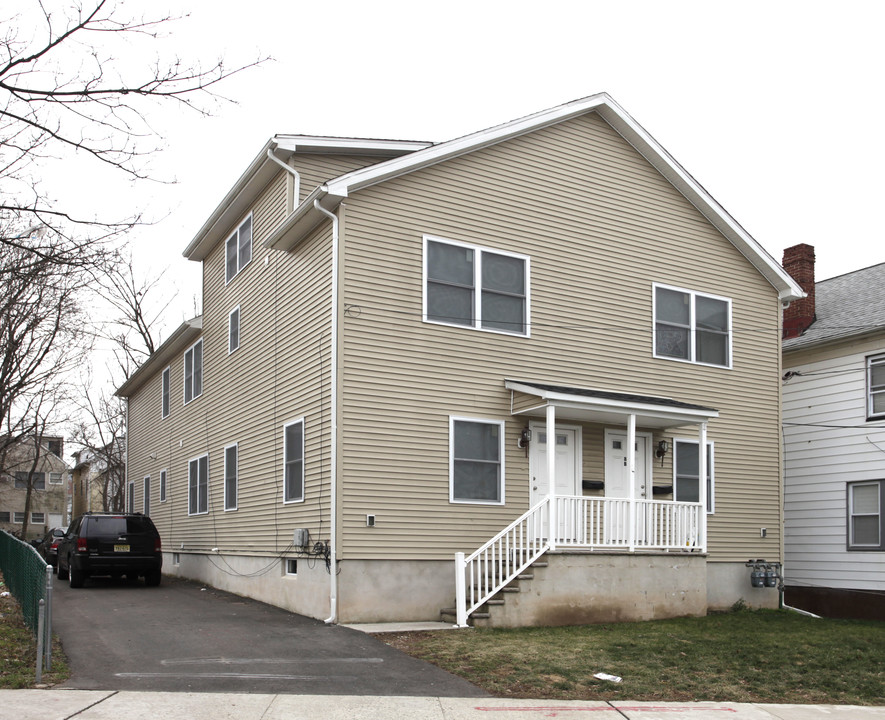 8 Central Ave in New Brunswick, NJ - Building Photo