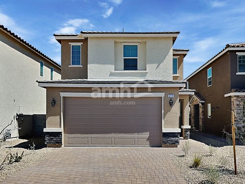 4278 Halo Hollyhock St in Las Vegas, NV - Foto de edificio