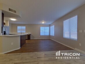 6246 N Florence Ave in Litchfield Park, AZ - Building Photo - Building Photo