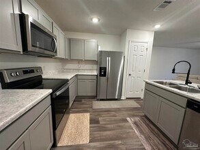 8752 Schooner Ln in Pensacola, FL - Building Photo - Building Photo