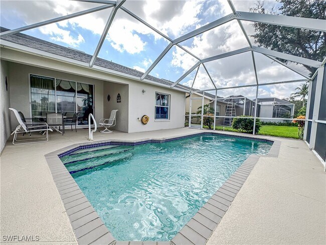 property at 8220 Ibis Cove Cir