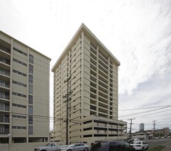 H&M Apartments in Honolulu, HI - Foto de edificio - Building Photo