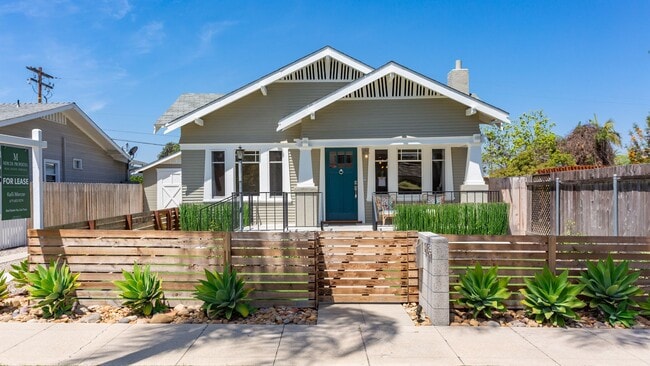 property at 4726 Vista St