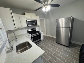 5502 Crowson St in Philadelphia, PA - Building Photo - Building Photo