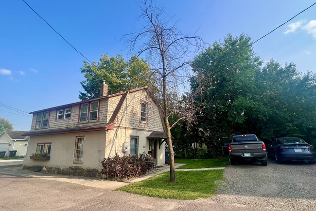 property at 819 1/2 Carney Ave