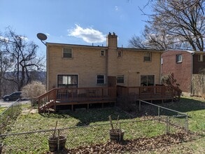 6524 Virginia Ave in Avalon, PA - Foto de edificio - Building Photo