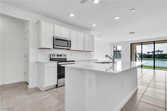 1428 Weeping Willow Ct in Cape Coral, FL - Building Photo - Building Photo