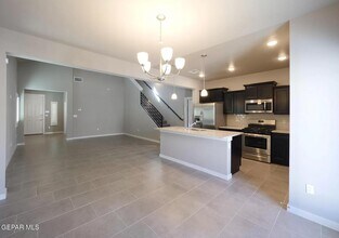 2170 Enchanted Crst Dr in El Paso, TX - Building Photo - Building Photo