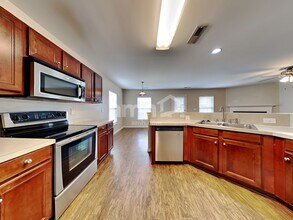 4999 Ballantine Dr in Summerville, SC - Foto de edificio - Building Photo