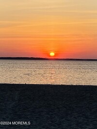 256 Ocean Bay Blvd in Lavallette, NJ - Foto de edificio - Building Photo