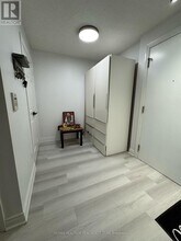 310 Burnhamthorpe Rd W in Mississauga, ON - Building Photo - Building Photo